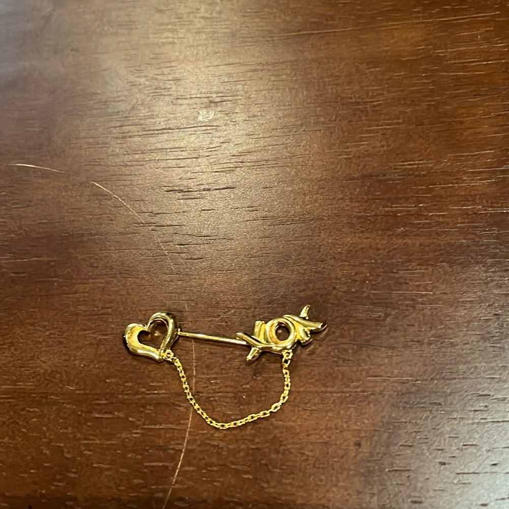 Valentines Day Pin